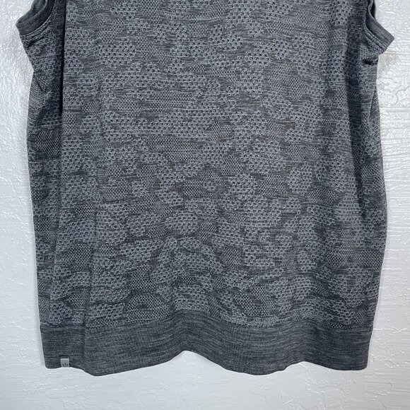 Lululemon Women 6 Black Gray Breeze By Muscle Tank Camo Perforated Athleisure - Picture 5 of 9